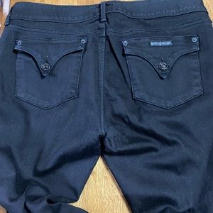 HUDSON BLACK STRAIGHT LEG JEANS
size 32 style# W422DCN - RN#107906